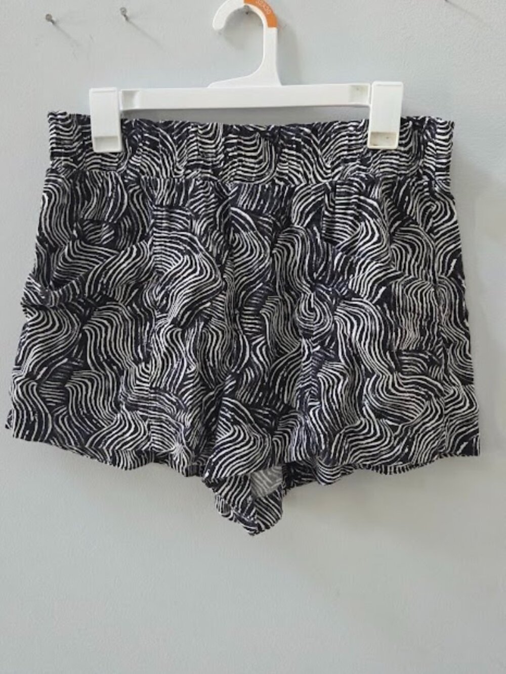 A New Day Black and White Linen Shorts Size M